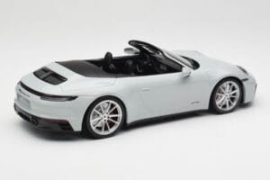 Porsche 911 992 Carrera 4 GTS Kabrió Szürke Minichamps 1:18 155063034 Fém – 3. kép a 6-ből