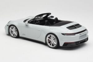 Porsche 911 992 Carrera 4 GTS Kabrió Szürke Minichamps 1:18 155063034 Fém – 4. kép a 6-ből