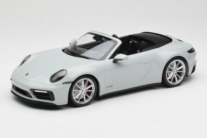 Porsche 911 992 Carrera 4 GTS Kabrió Szürke Minichamps 1:18 155063034 Fém