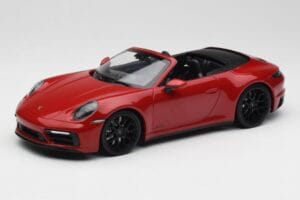 Porsche 911 992 Carrera 4 GTS Kabrió Piros Minichamps 1:18 155063032 Fém