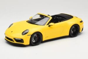 Porsche 911 992 Carrera 4 GTS Kabrió Sárga Minichamps 1:18 155063030 Fém