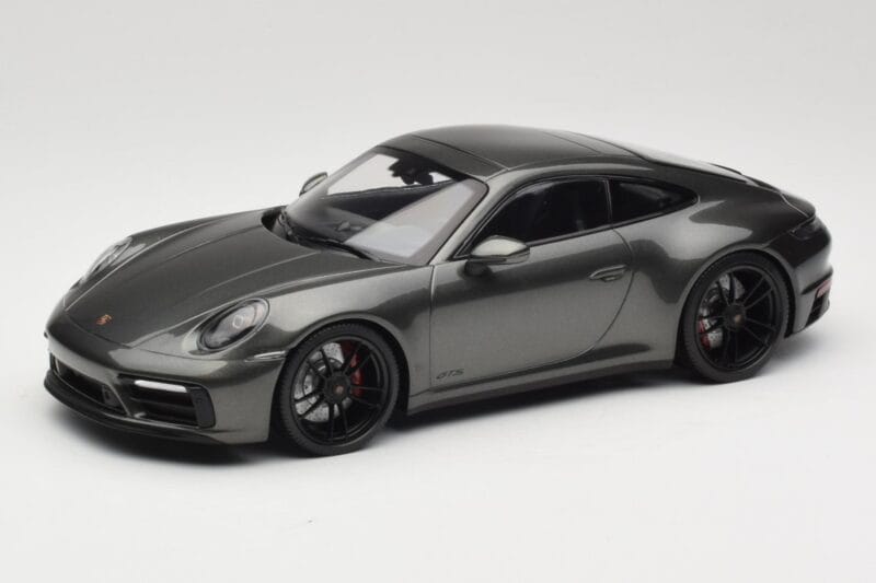 Porsche 911 992 Carrera 4 GTS Green Metallic Minichamps 1:18 155063101 Fém