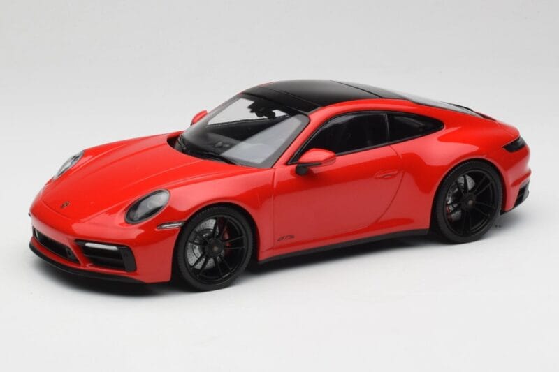 Porsche 911 992 Carrera 4 GTS Piros Minichamps 1:18 155063100 Fém