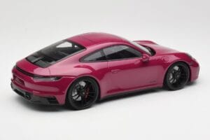 Porsche 911 992 Carrera 4 GTS Rubystar Minichamps 1:18 155063102 Fém – 2. kép a 6-ből