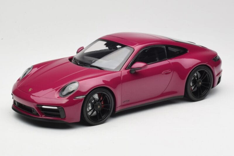 Porsche 911 992 Carrera 4 GTS Rubystar Minichamps 1:18 155063102 Fém