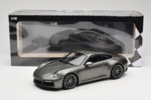 Porsche 911 992 Carrera 4S Aventurine Green Metallic Minichamps 1:18 155067328 Fém – 6. kép a 6-ből