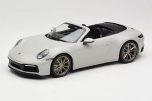 Porsche 911 992 Carrera 4S Kabrió Szürke Minichamps 1:18 155067335 Fém