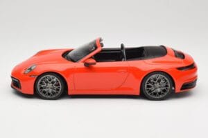 Porsche 911 992 Carrera 4S Kabrió Narancssárga Minichamps 1:18 155067334 Fém – 3. kép a 6-ből