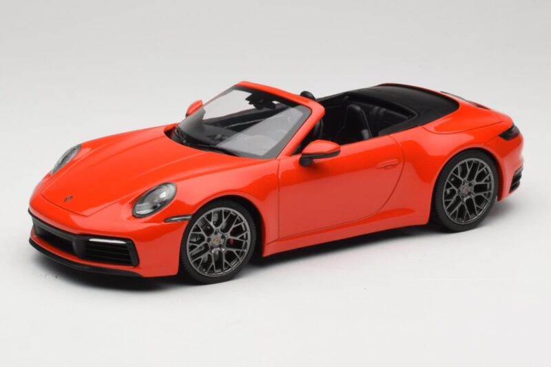 Porsche 911 992 Carrera 4S Kabrió Narancssárga Minichamps 1:18 155067334 Fém