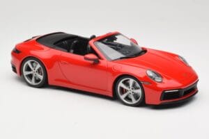 Porsche 911 992 Carrera 4S Kabrió Piros Minichamps 1:18 155067331 Fém – 4. kép a 6-ből