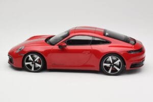 Porsche 911 992 Carrera 4S Carmine Red Minichamps 1:18 155067326 Fém – 3. kép a 6-ből