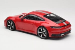 Porsche 911 992 Carrera 4S Carmine Red Minichamps 1:18 155067326 Fém – 5. kép a 6-ből