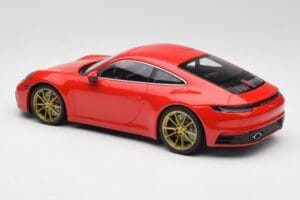 Porsche 911 992 Carrera 4S Guards Piros & Arany Felnik Minichamps 1:18 153067328 Fém – 5. kép a 6-ből