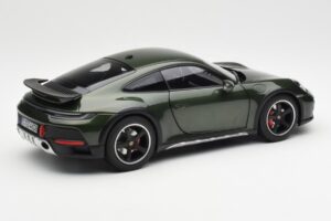 Porsche 911 992 Dakar Oak Zöld Metál Norev 1:18 187241 Fém – 3. kép a 9-ből