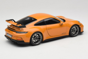 Porsche 911 992 GT3 Bahama Yellow Norev 1:18 187387 Fém – 3. kép a 8-ből