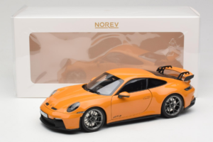 Porsche 911 992 GT3 Bahama Yellow Norev 1:18 187387 Fém – 8. kép a 8-ből