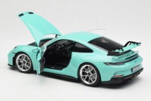 Porsche 911 992 GT3 Mint Zöld Norev 1:18 187316 Fém – 5. kép a 8-ből