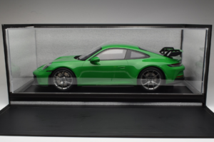 Porsche 911 992 GT3 Python Green GT Spirit 1:8 GTS801601 Gyanta – 2. kép a 2-ből
