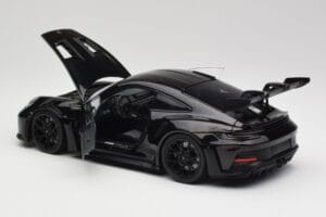 Porsche 911 992 GT3 RS Fekete & Fekete Felnik Concept Minichamps 1:18 911992003 Fém – 5. kép a 8-ből