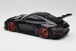 Porsche 911 992 GT3 RS Fekete & Piros Felnik & Fekete Dekor Minichamps 1:18 153062240 Fém – 5. kép a 6-ből