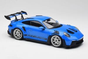 Porsche 911 992 GT3 RS Kék & Ezüst Felnik & Fekete Dekor Minichamps 1:18 153062234 Fém – 4. kép a 6-ből