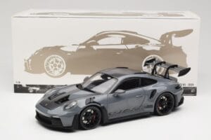 Porsche 911 992 GT3 RS Crayon Weissach Package & Black Wheels Minichamps 1:18 110062024 Fém – 8. kép a 8-ből
