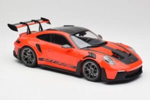 Porsche 911 992 GT3 RS Guards Narancssárga & Ezüst Felnik Minichamps 1:18 911992002 Fém – 4. kép a 6-ből