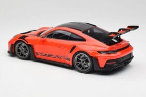 Porsche 911 992 GT3 RS Guards Narancssárga & Ezüst Felnik Minichamps 1:18 911992002 Fém – 5. kép a 6-ből