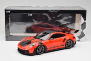 Porsche 911 992 GT3 RS Guards Narancssárga & Ezüst Felnik Minichamps 1:18 911992002 Fém – 6. kép a 6-ből
