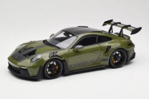 Porsche 911 992 GT3 RS Nato Olive & Black Wheels Minichamps 1:18 110062027 Fém