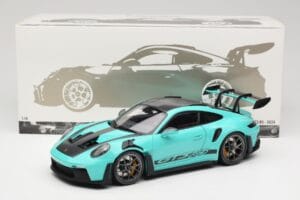 Porsche 911 992 GT3 RS Python Green & Dark Silver Wheels Minichamps 1:18 110062026 Fém – 8. kép a 8-ből