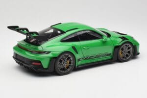 Porsche 911 992 GT3 RS Python Zöld Norev 1:18 WAP0212820RGT3 Fém – 3. kép a 8-ből