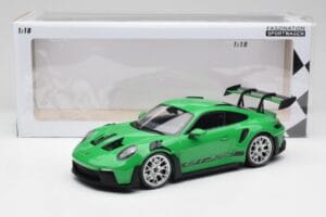 Porsche 911 992 GT3 RS Python Zöld & Ezüst Felnik & Fekete Dekor Minichamps 1:18 153062235 Fém – 6. kép a 6-ből
