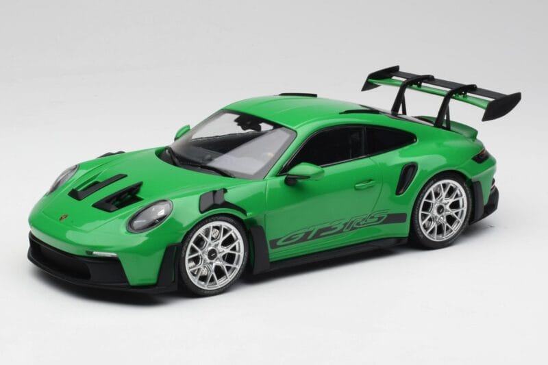 Porsche 911 992 GT3 RS Python Zöld & Ezüst Felnik & Fekete Dekor Minichamps 1:18 153062235 Fém