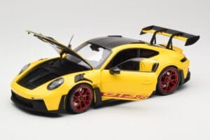 Porsche 911 992 GT3 RS Racing Yellow Weissach Package & Red Wheels Minichamps 1:18 110062025 Fém – 2. kép a 8-ből