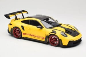 Porsche 911 992 GT3 RS Racing Yellow Weissach Package & Red Wheels Minichamps 1:18 110062025 Fém – 6. kép a 8-ből