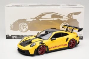 Porsche 911 992 GT3 RS Racing Yellow Weissach Package & Red Wheels Minichamps 1:18 110062025 Fém – 8. kép a 8-ből