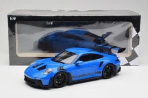 Porsche 911 992 GT3 RS Shark Kék & Fekete Felnik Minichamps 1:18 153062233 Fém – 6. kép a 6-ből
