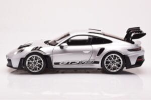 Porsche 911 992 GT3 RS Ezüst Metál Norev 1:18 187357 Fém – 4. kép a 8-ből