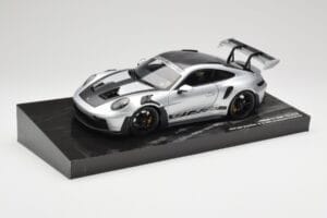 Porsche 911 992 GT3 RS Ezüst Weissach Package Minichamps 1:18 110062020 Fém – 2. kép a 8-ből