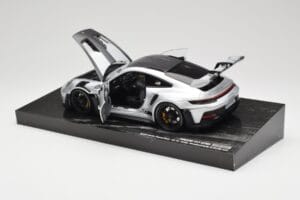 Porsche 911 992 GT3 RS Ezüst Weissach Package Minichamps 1:18 110062020 Fém – 5. kép a 8-ből