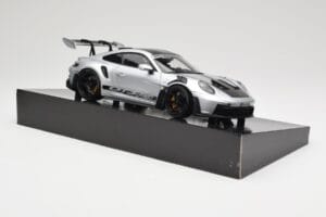 Porsche 911 992 GT3 RS Ezüst Weissach Package Minichamps 1:18 110062020 Fém – 6. kép a 8-ből
