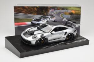 Porsche 911 992 GT3 RS Ezüst Weissach Package Minichamps 1:18 110062020 Fém – 8. kép a 8-ből
