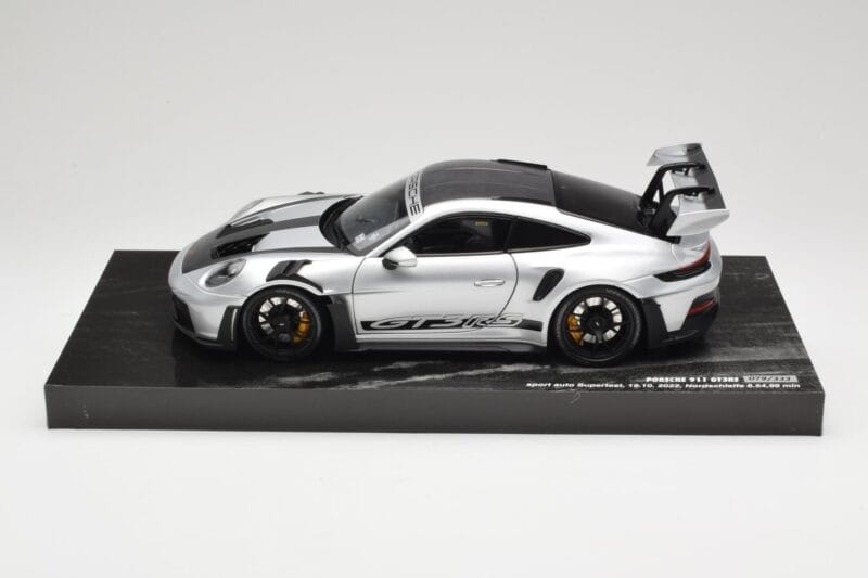Porsche 911 992 GT3 RS Ezüst Weissach Package Minichamps 1:18 110062020 Fém