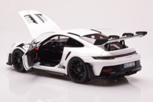 Porsche 911 992 GT3 RS Fehér Norev 1:18 187361 Fém – 5. kép a 8-ből