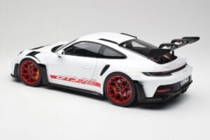Porsche 911 992 GT3 RS Fehér & Pyro Piros Norev 1:12 127530 Fém – 5. kép a 6-ből