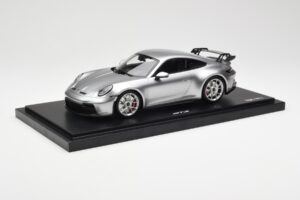Porsche 911 992 GT3 Ezüst Minichamps 1:18 WAP0211510M004 Gyanta