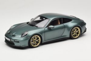 Porsche 911 992 GT3 Touring Package Malachite Green Metallic Norev 1:18 187382 Fém