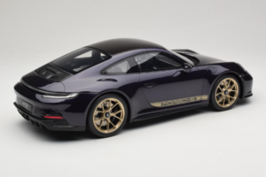 Porsche 911 992 GT3 Touring Viola Metallic GT Spirit 1:12 GT937 Gyanta – 2. kép a 6-ből