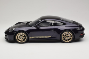 Porsche 911 992 GT3 Touring Viola Metallic GT Spirit 1:12 GT937 Gyanta – 3. kép a 6-ből